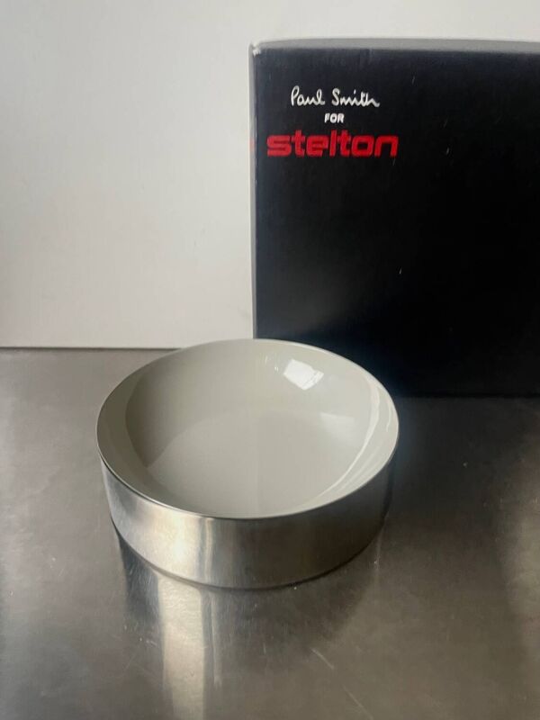 Paul Smith pour Stelton en acier inoxydable avec bol en émail gris, plume jamais utilisée