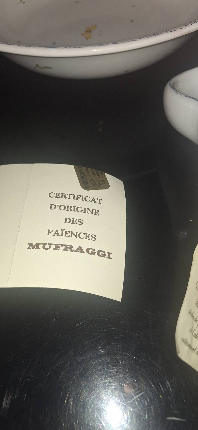 Vase Moustiers workshop A.Baratta (A.B)