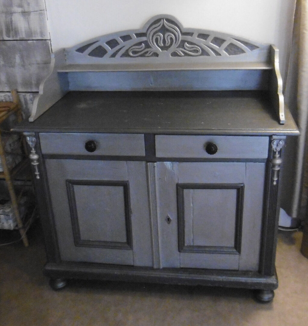 Buffet low 19th - silver grey patina and slate