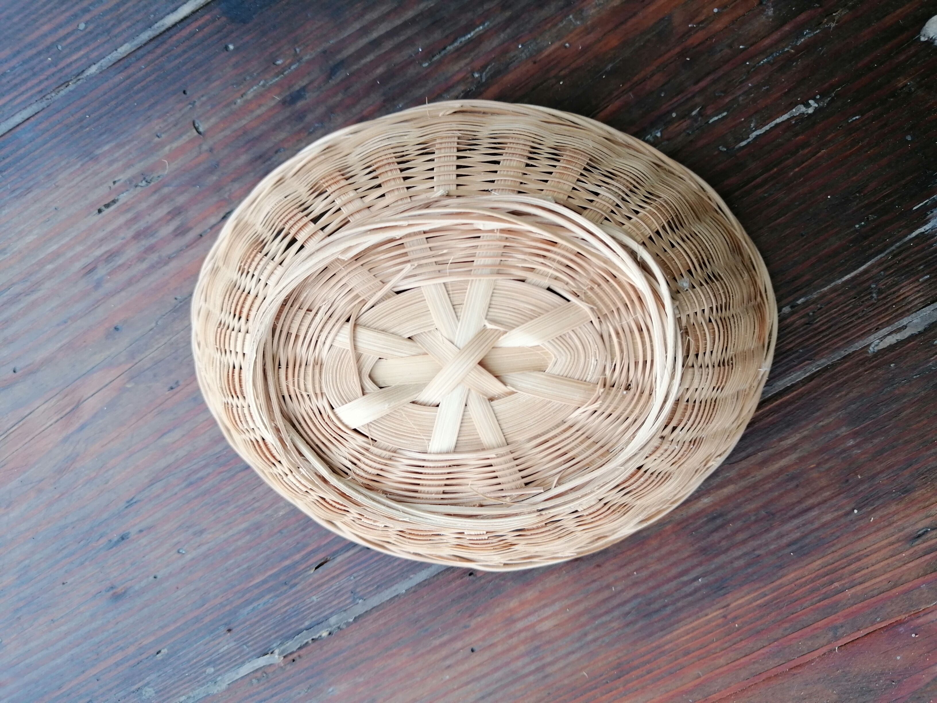 Set of 12 wicker restaurant bread baskets