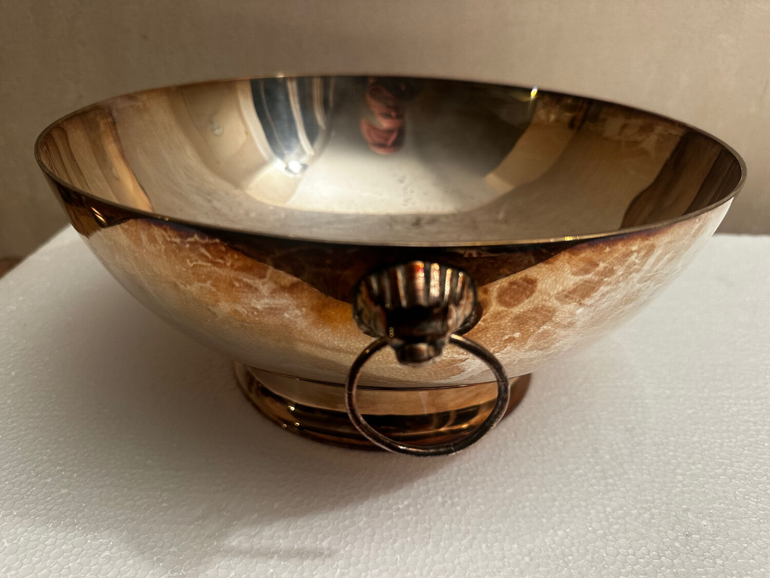 Large silver-plated metal centrepiece – handles in the shape of heads of a hare