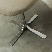 Chaise pivotante chrome et tissu chiné propre et solide 1970