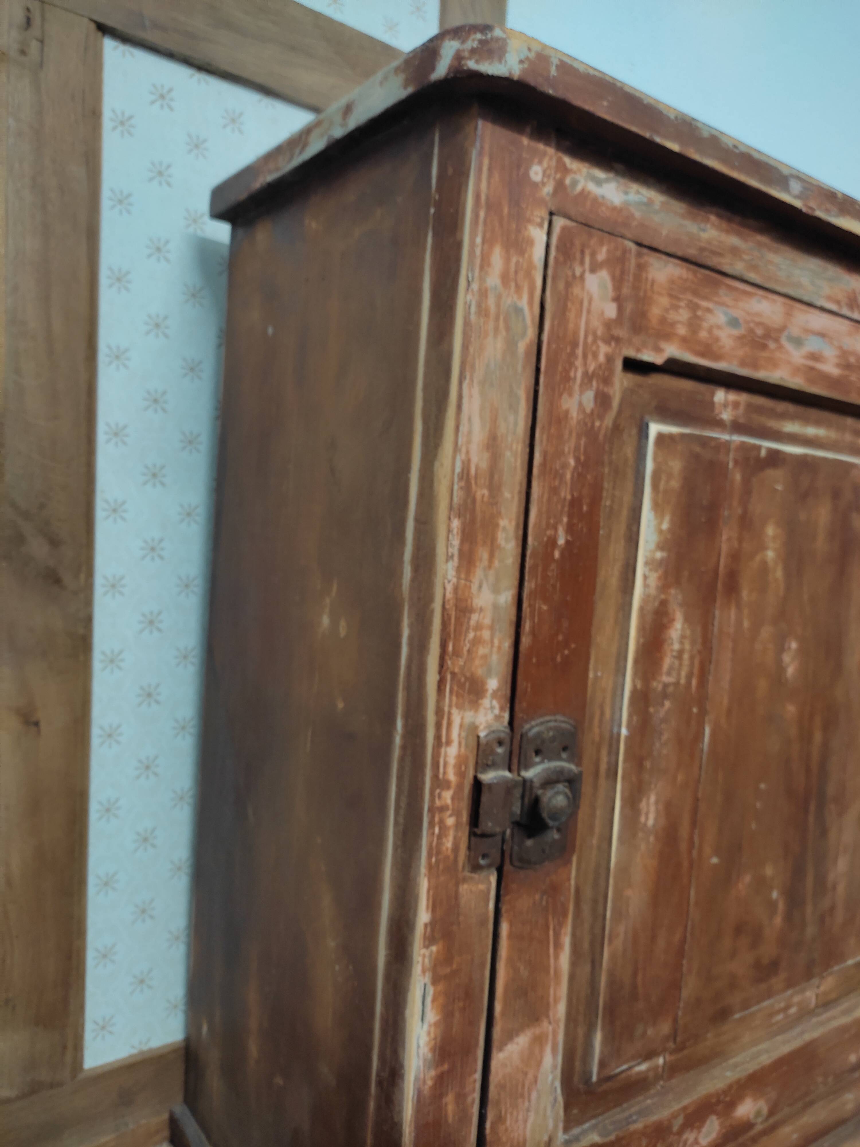 Small patinated jam maker