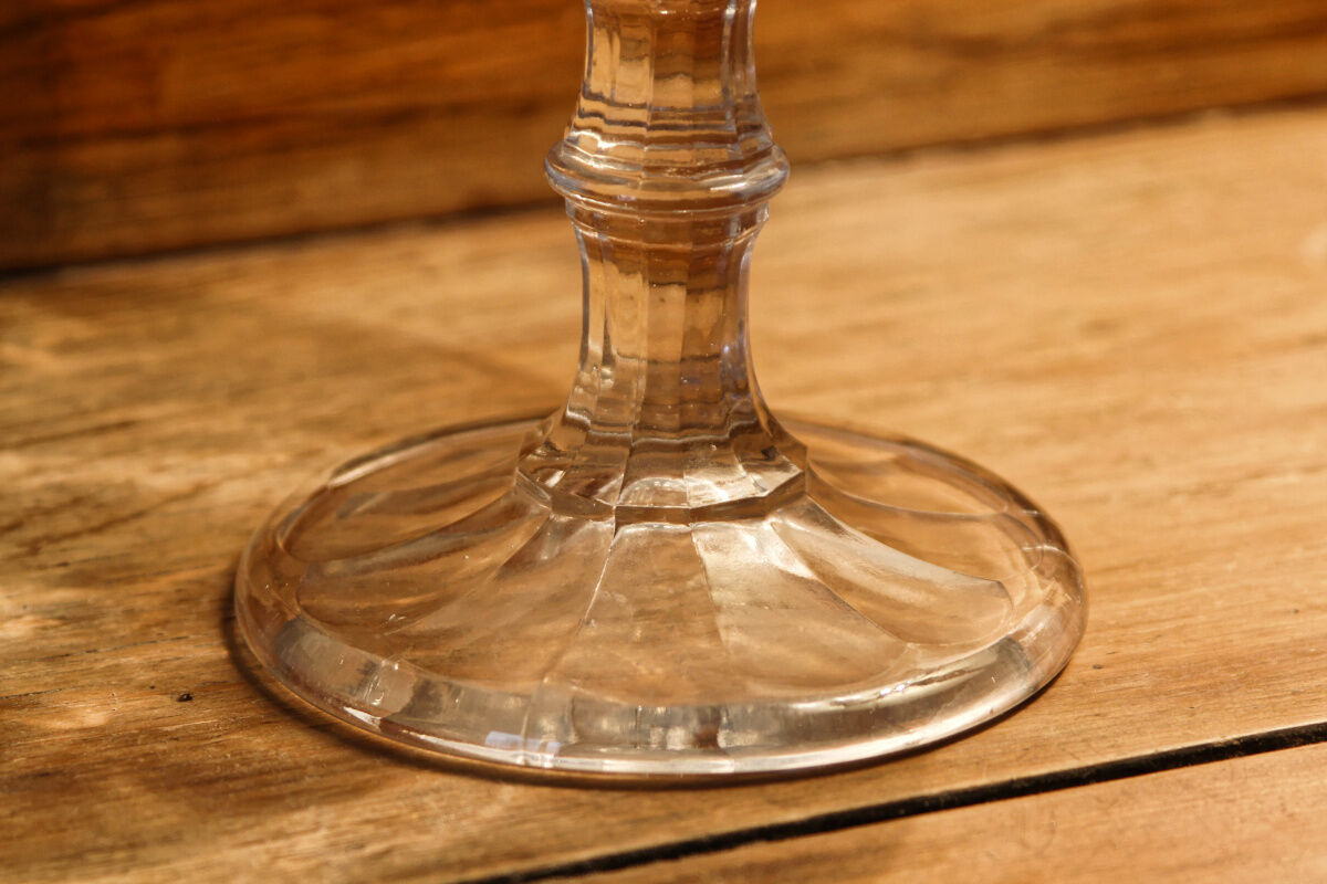 Moulded glass fruit cup