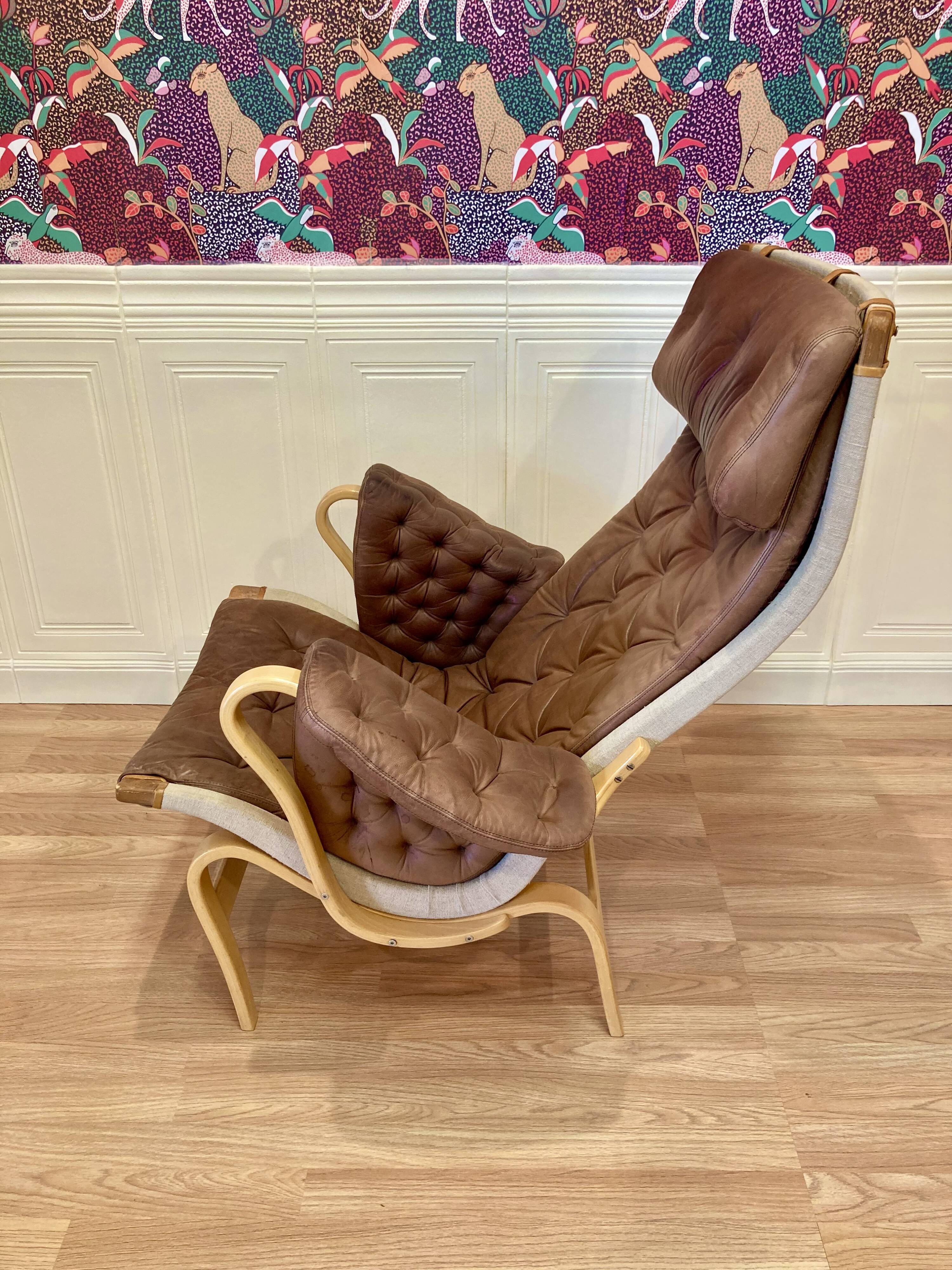 Exceptional armchair bruno mathsson leather 1960.