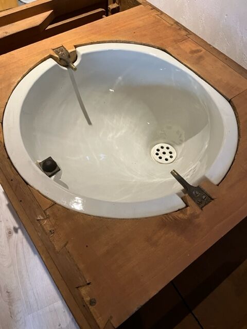 Bathroom cabinet with swivel sink 1930/40