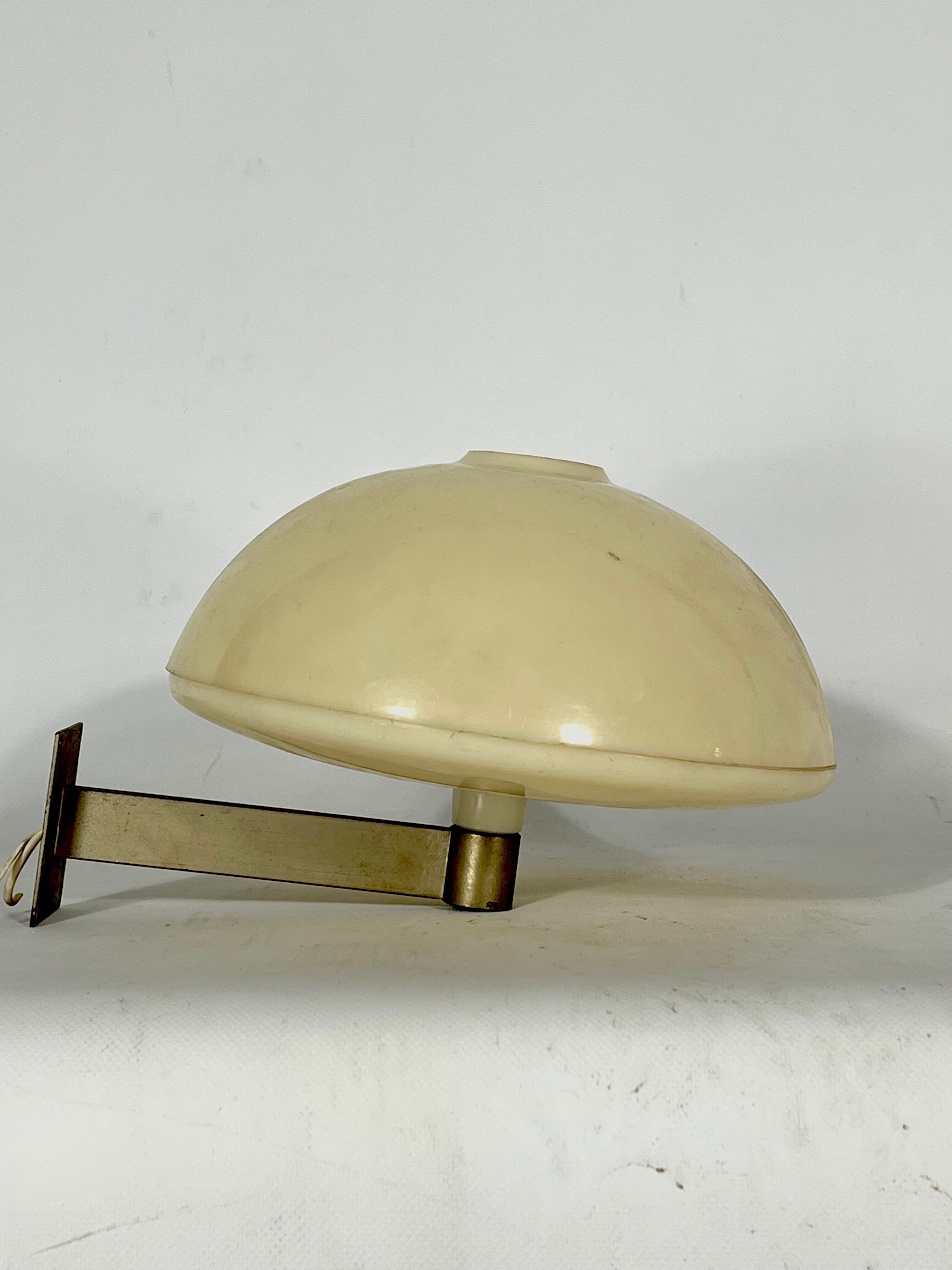 Mid-century modern wall lamp. Italy 1960s