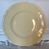 Ivory flat plates from Faïencerie de Longchamp