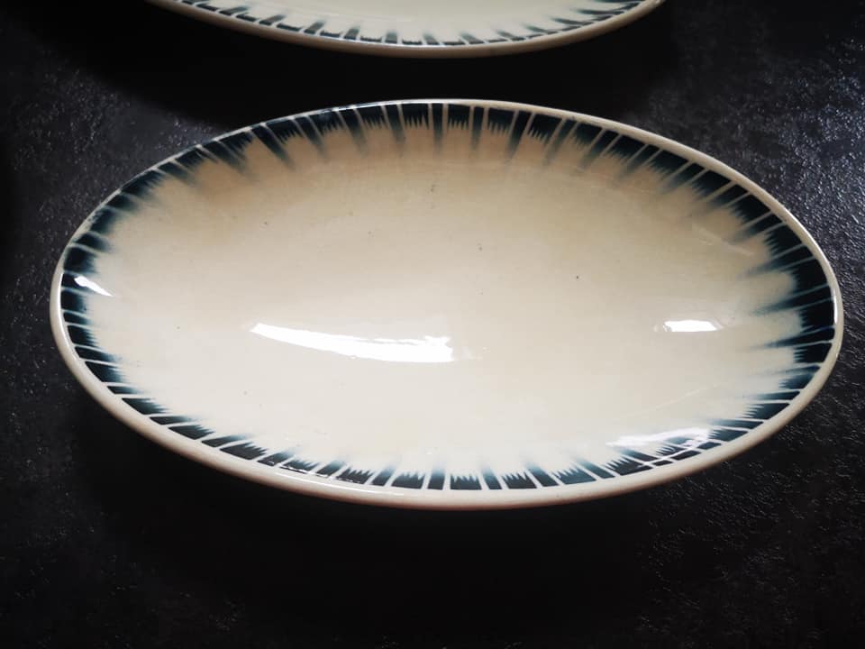 Lot oval serving dishes Badonviller model/series Carthage