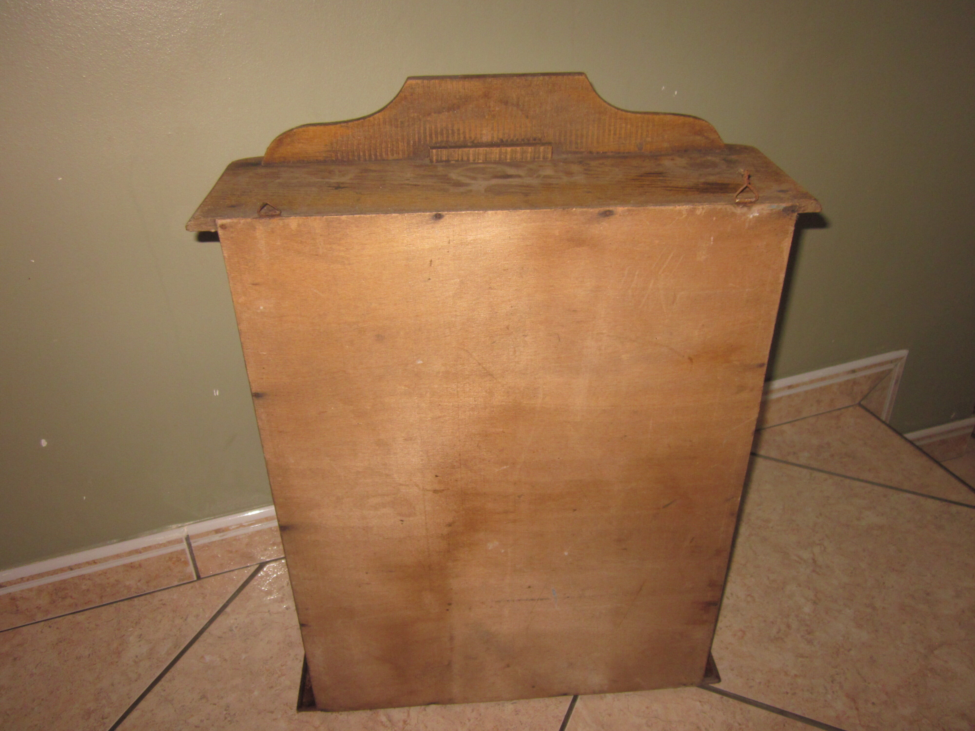 Armoire de toilette ou pharmacie