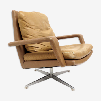 Vintage armchair by Hans Kaufeld