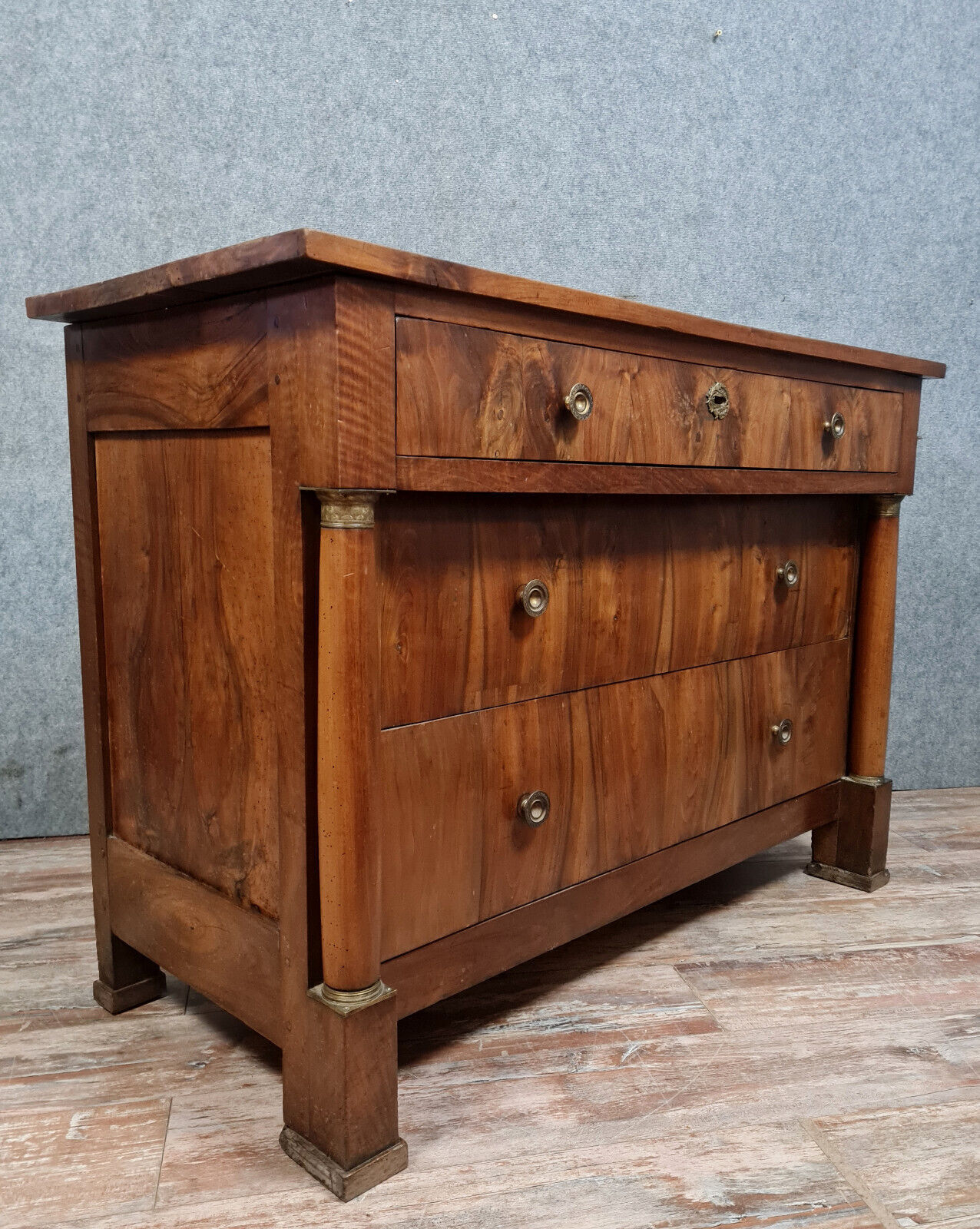 Empire walnut period chest of drawers circa 1810-1820