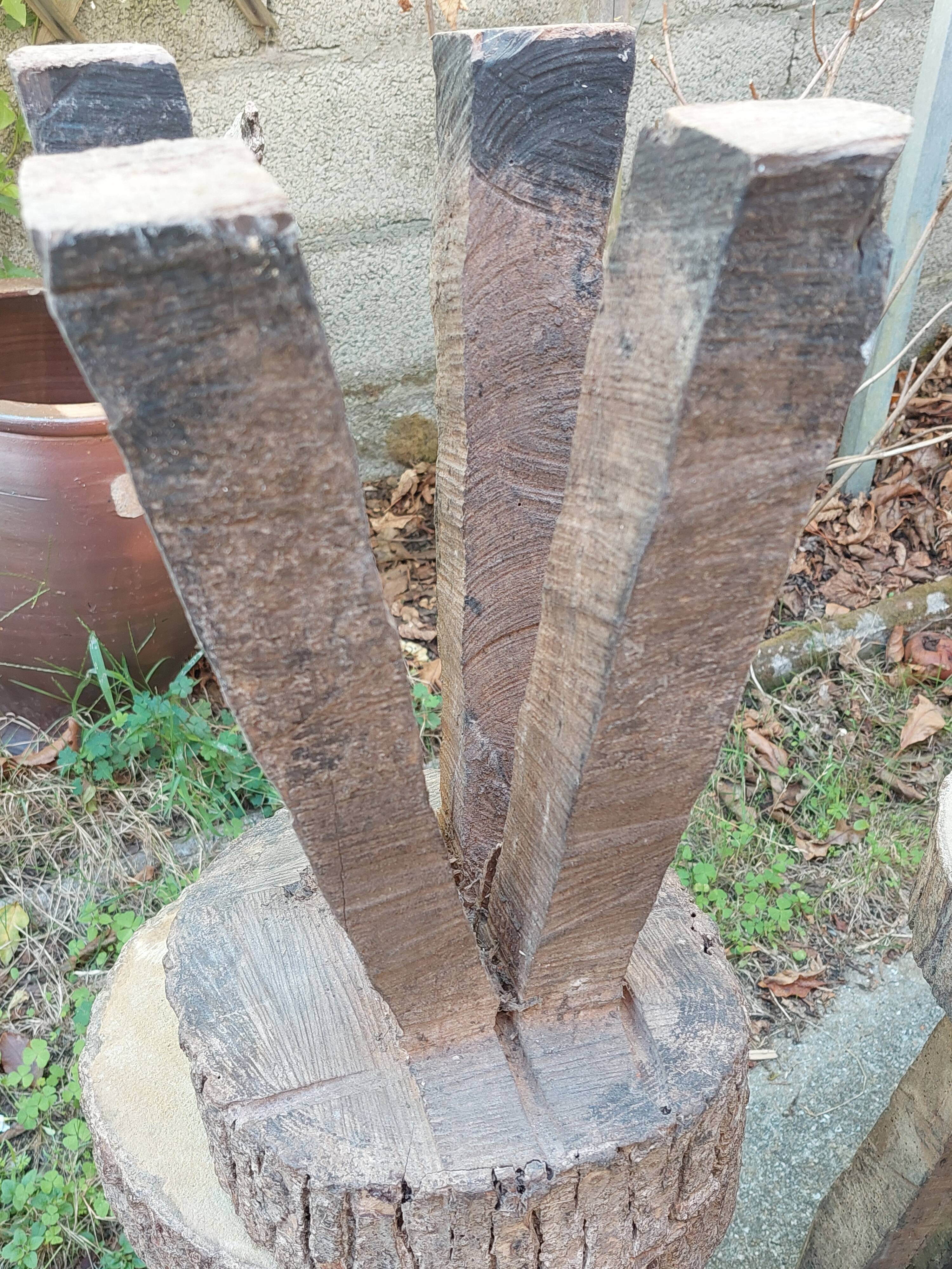 4 stools in raw wood brutalist art