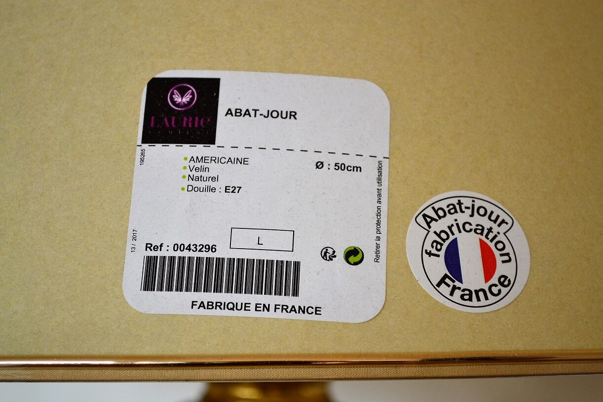 The dolphin "oricourt" table lamp