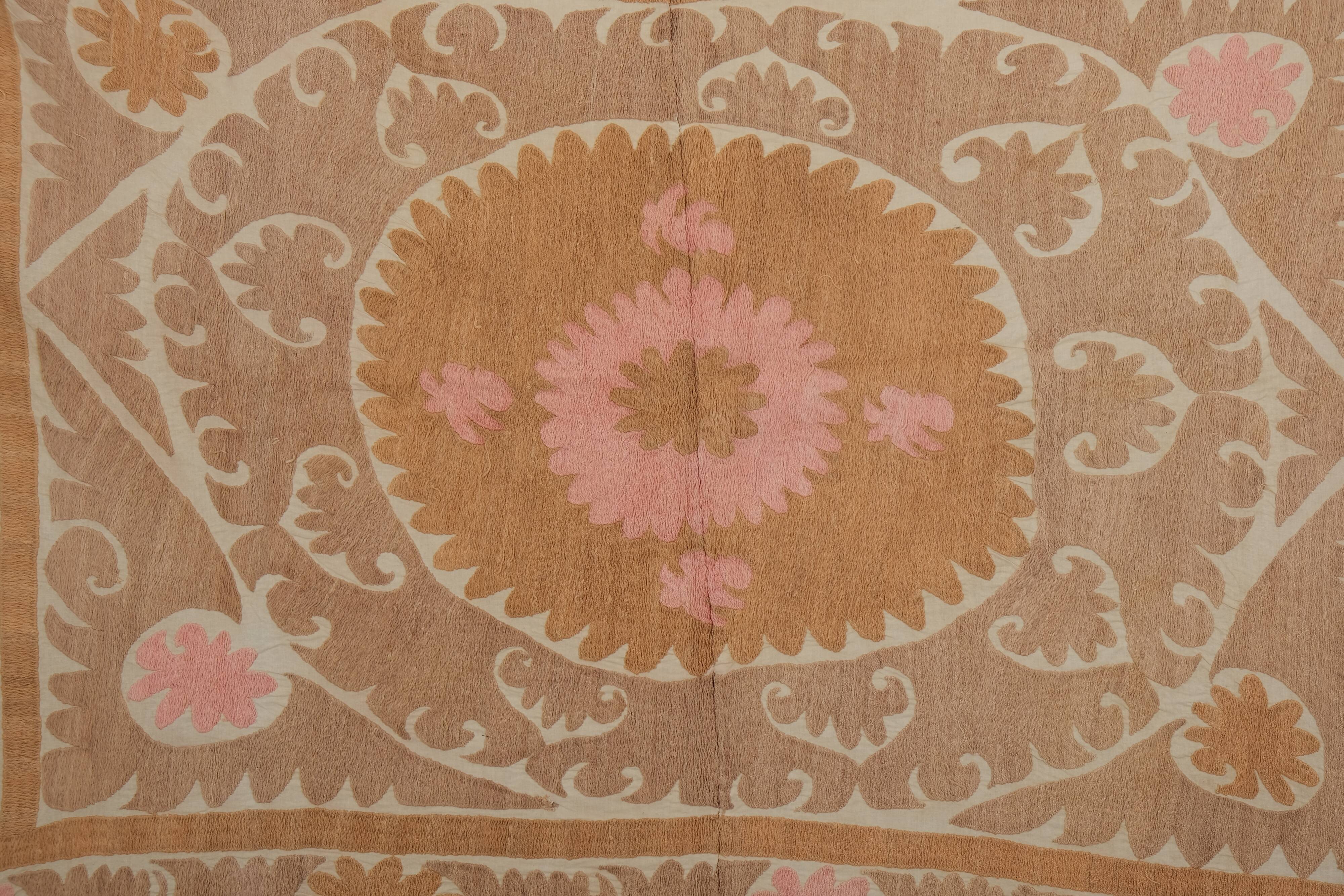 Suzani tapestry 120x156 cm