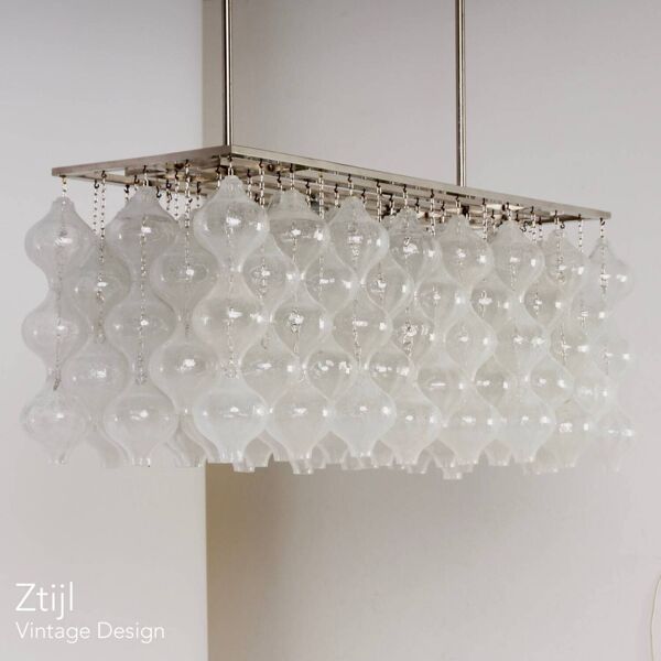 Lampe suspendue Tulipan avec 162 éléments en verre, Autriche années 1960   Objet unique