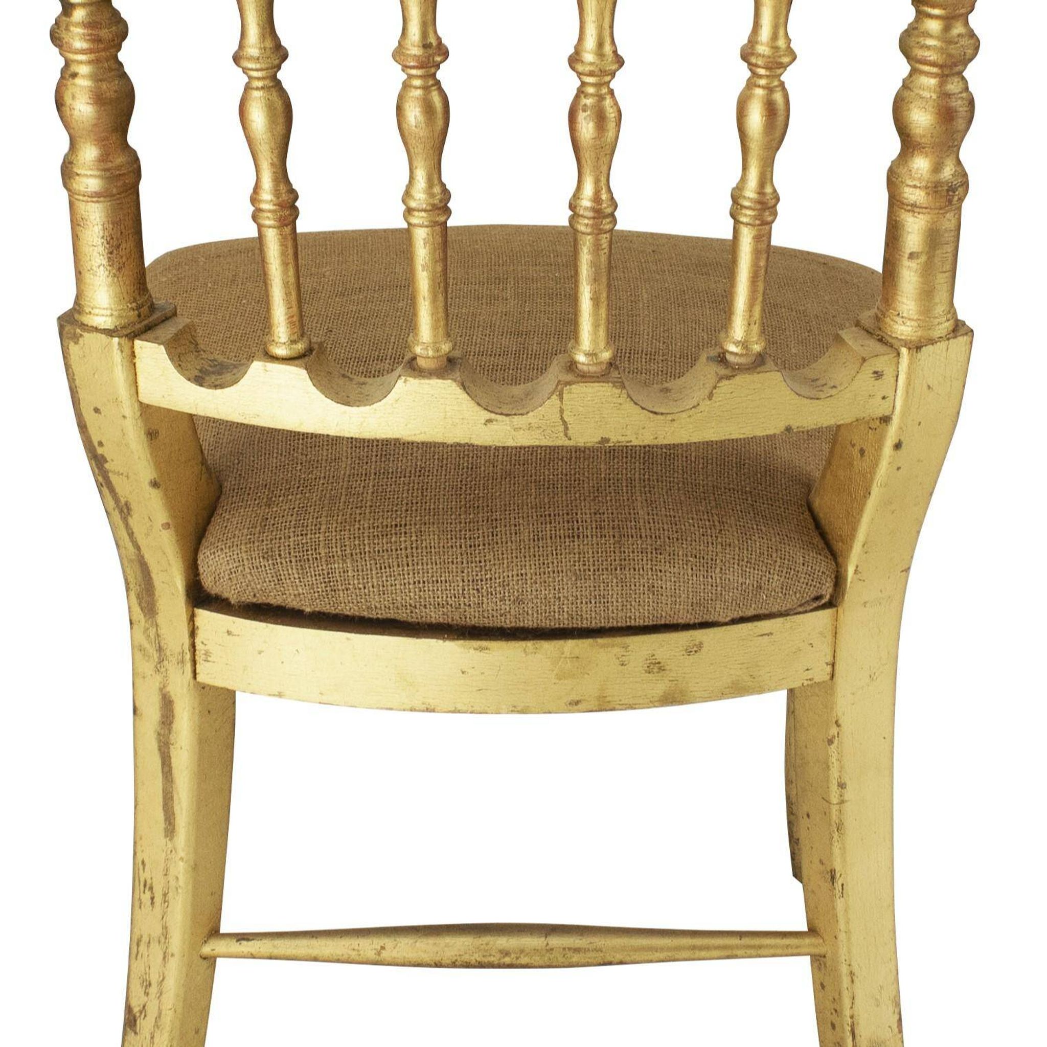 Chaise de style Chiavari en feuille d'or Tiffany, France, vers les années 1960.