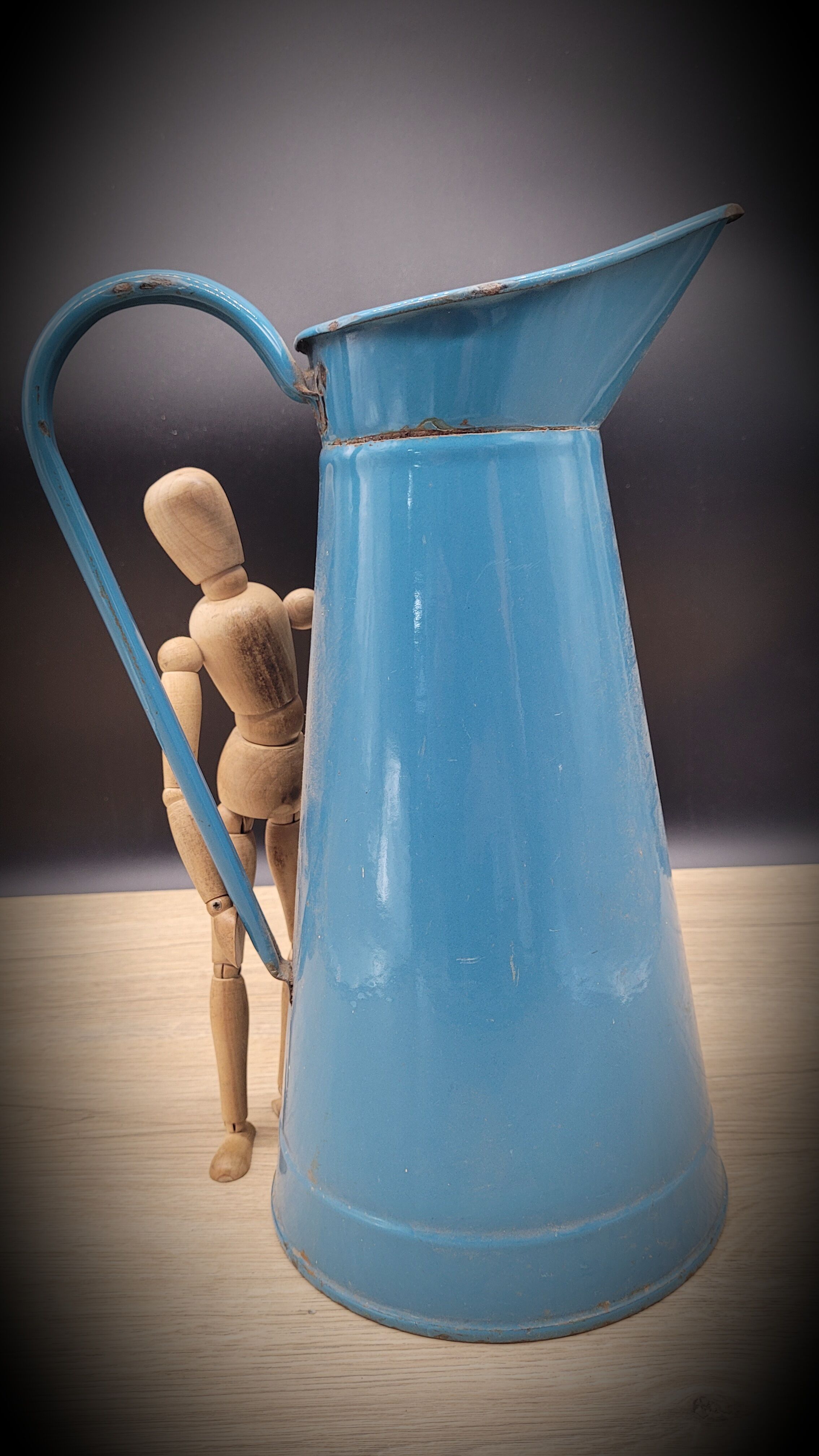 Blue enamelled broc