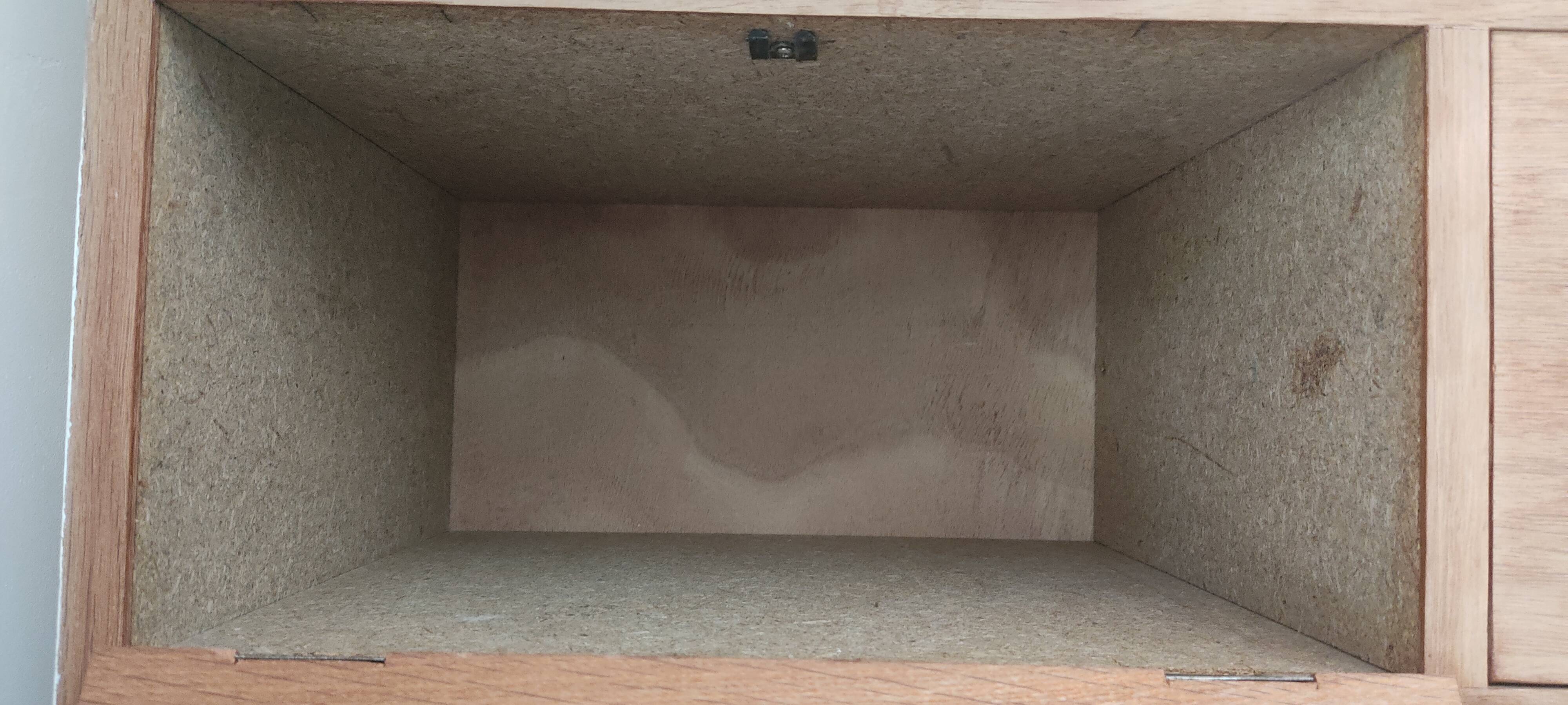 Meuble à clapets