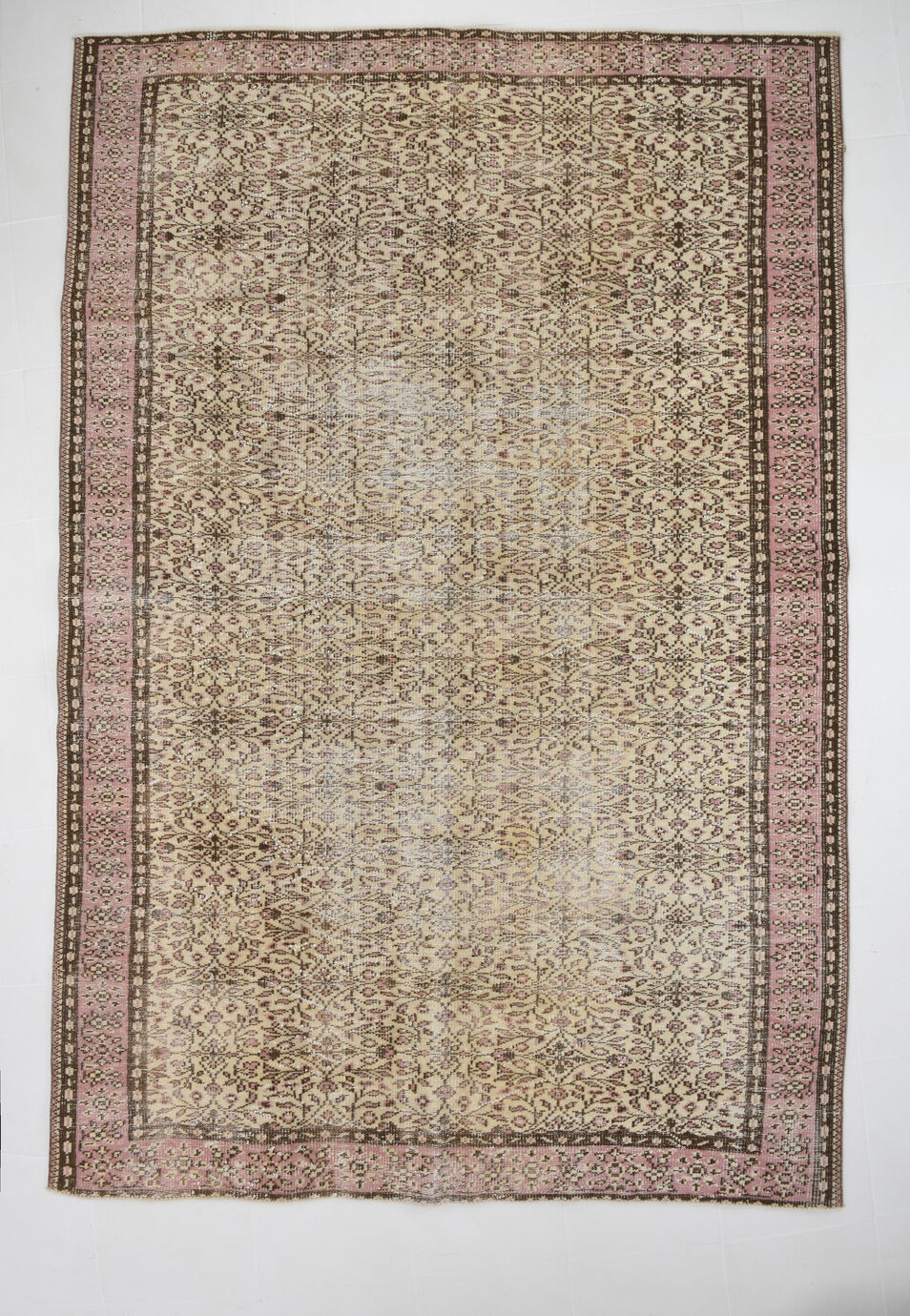 Hand-made vintage rug 303x206cm
