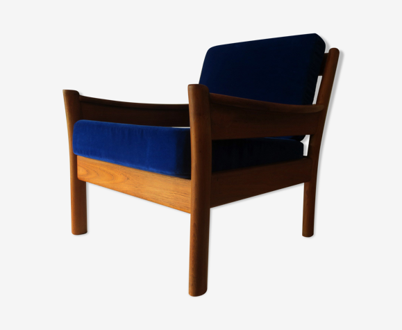 Fauteuil en teck et velours bleu Dyrlund, Danemark années 1970