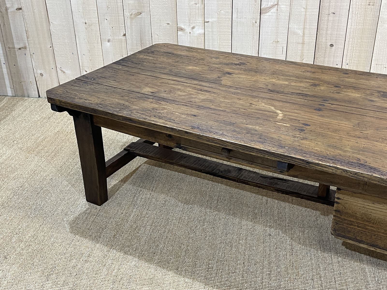 Coffee table early XXth fir with 2 drawers
