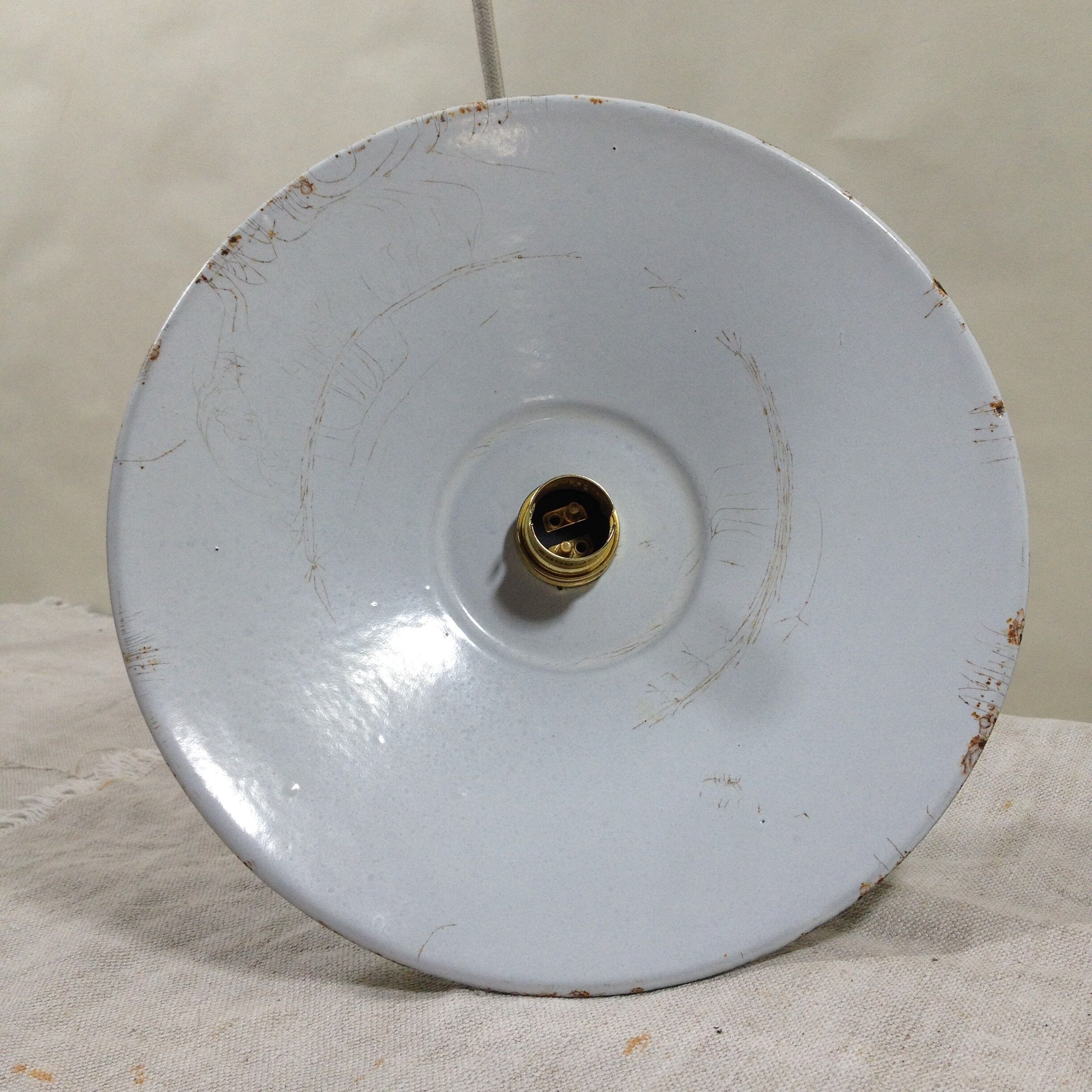 Green enamelled sheet metal hanging lamp