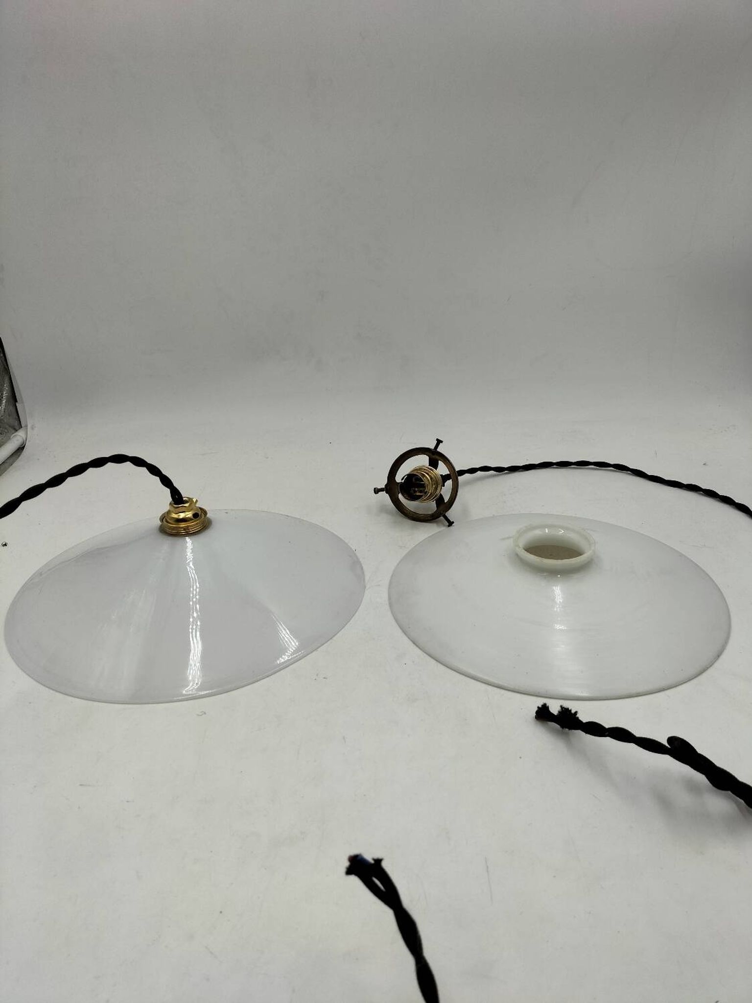 2 suspensions en opaline