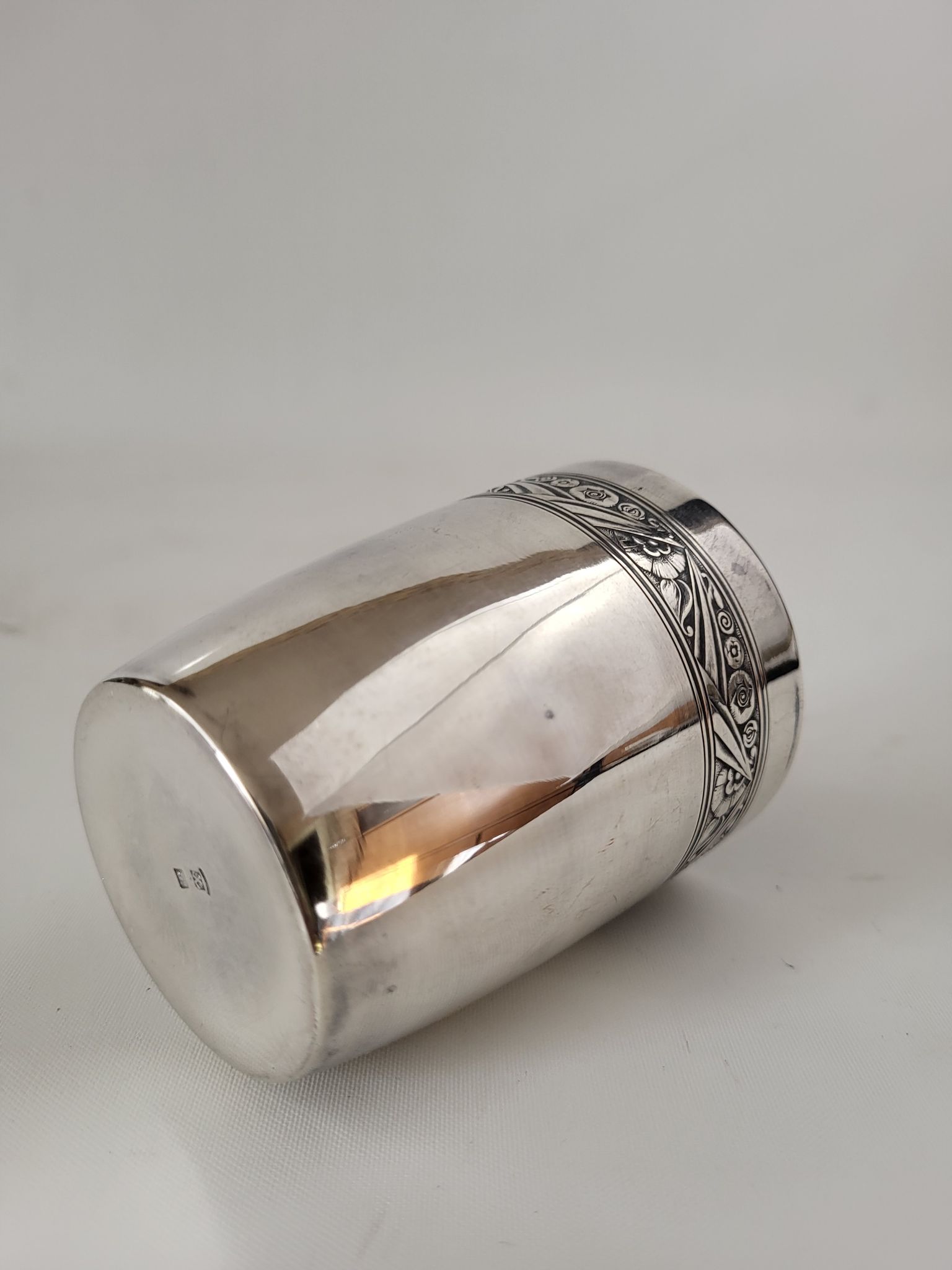 Timbale Art déco en métal argenté Poinçon Léonce Florentin