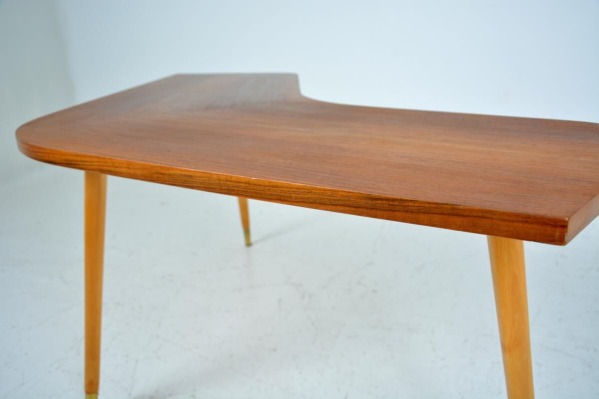Coffee table 'boomerang' free-form dating back to the 1960s
