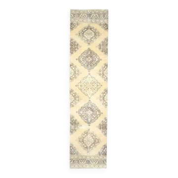 Tapis coureur vintage turc en laine et coton beige noué à la main des années 1970 84x367