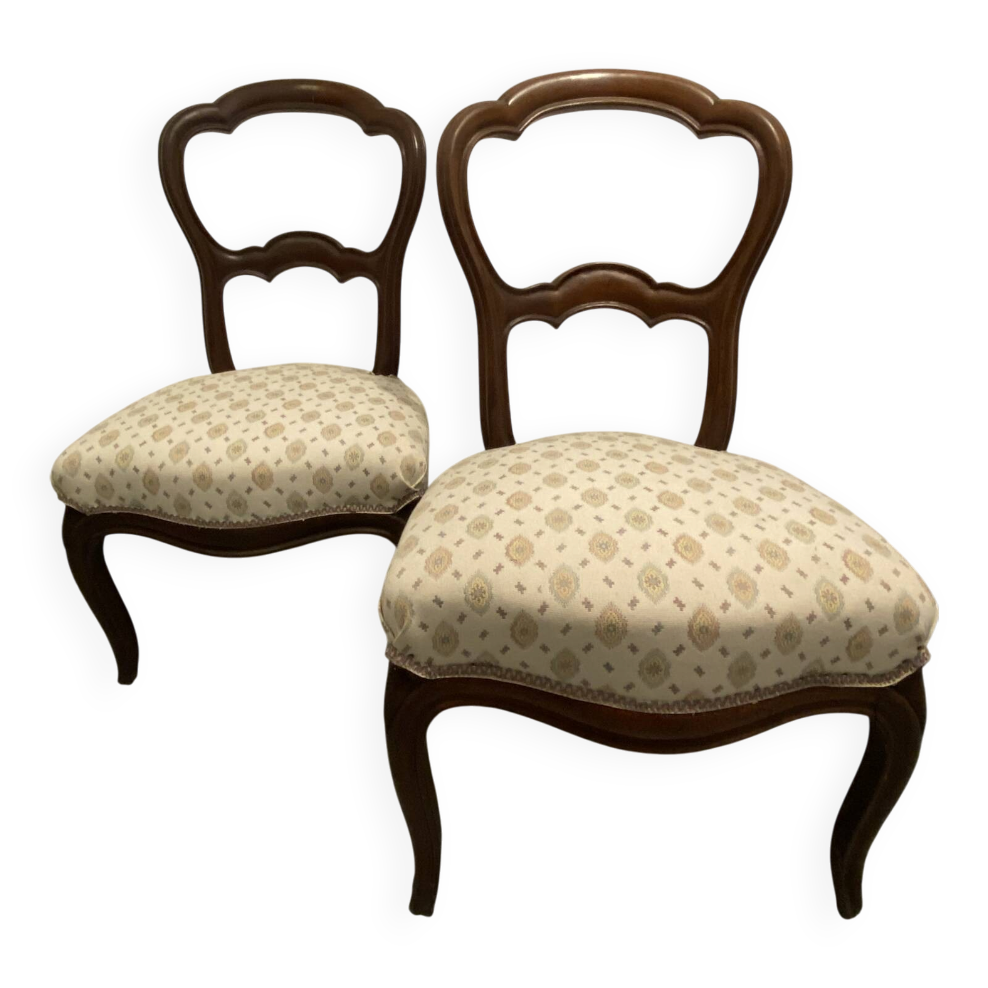 Paire de fauteuils cabriolet style Louis XV