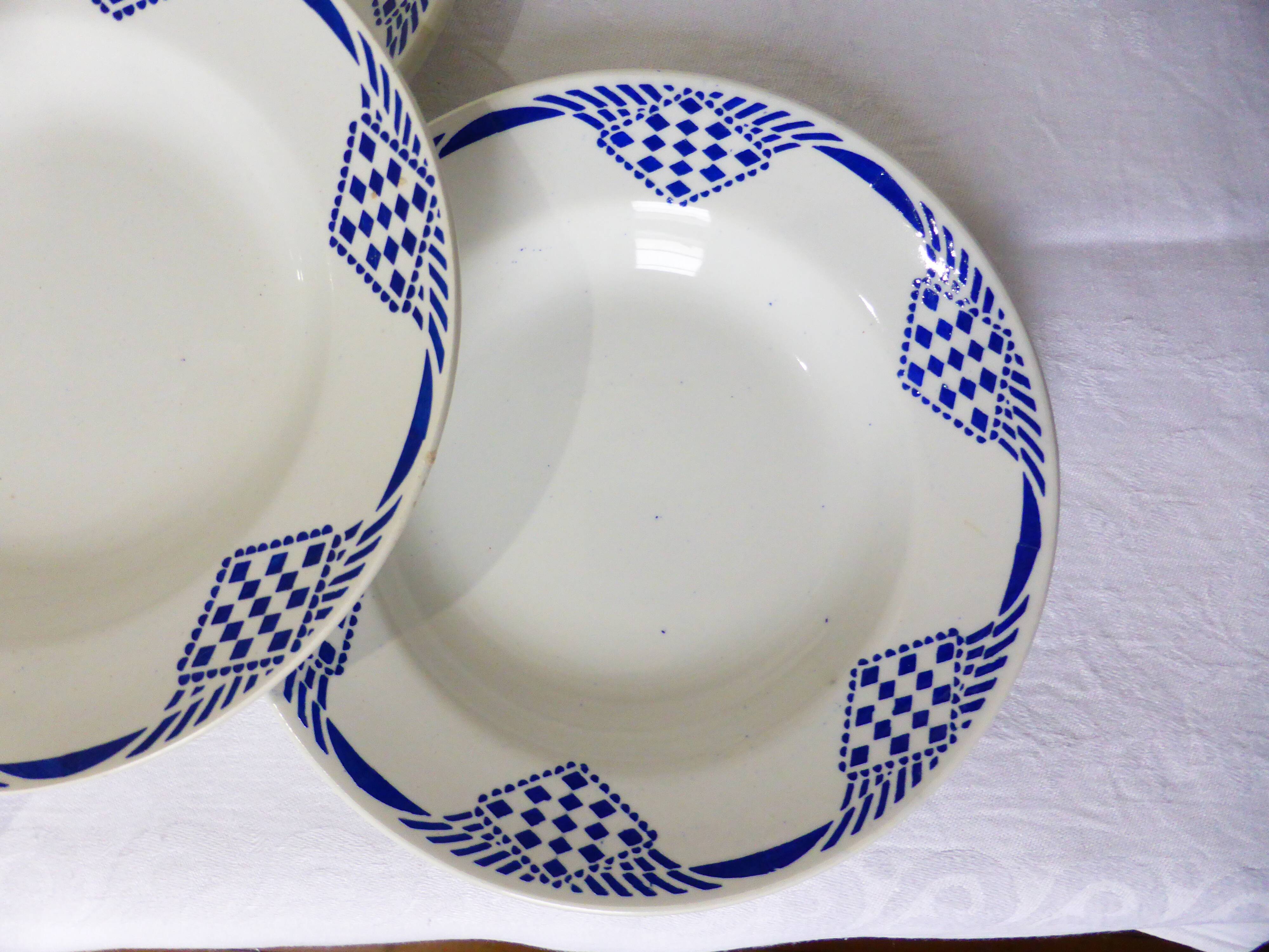 4 deep plates from Moulin des Loups et Hamage, Pantin model 211236