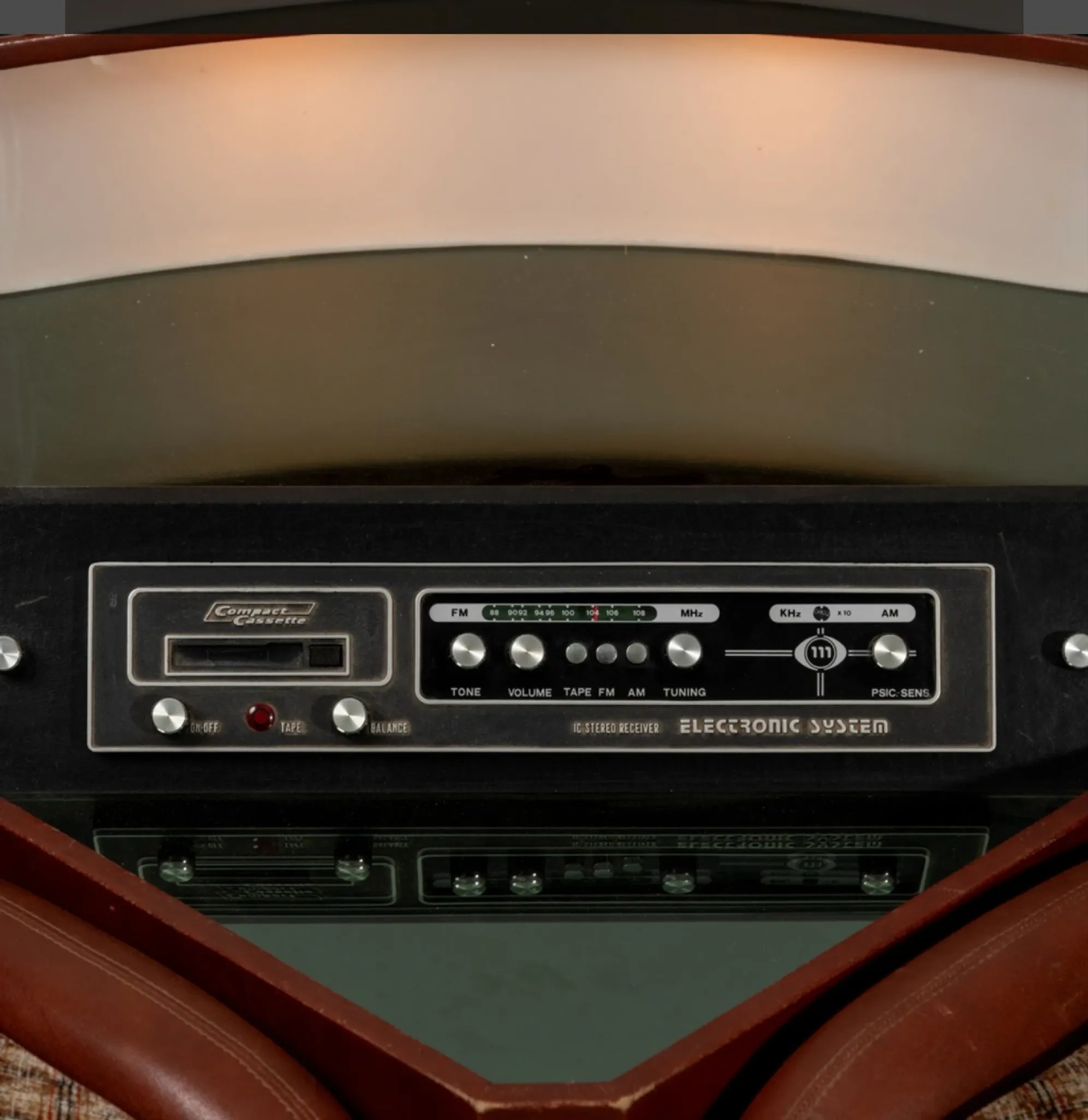 Modular Hi-Fi Retro Corner Sofa – 1970s (Space A)