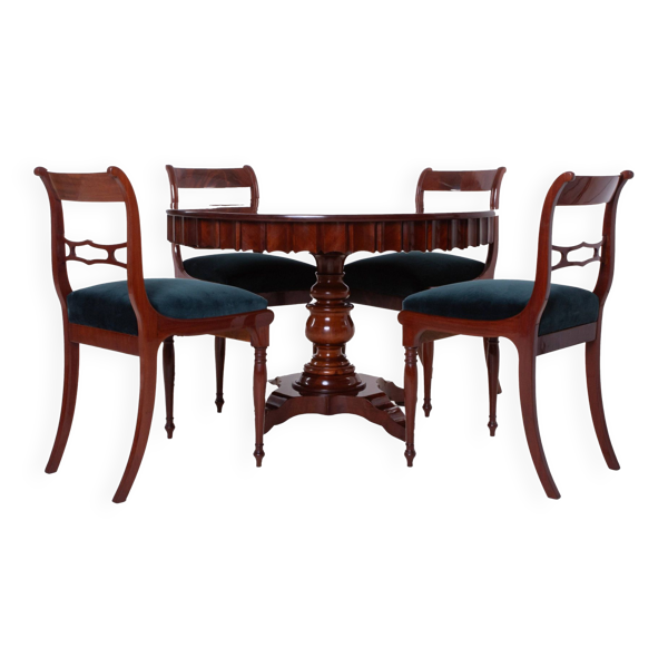 Ensemble de salle à manger Biedermeier, table ronde et quatre chaises, 19e siècle