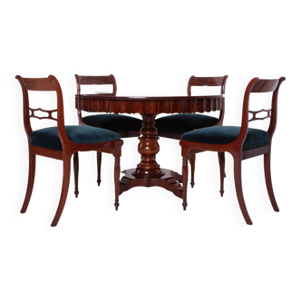 Biedermeier dining set, round table and four chairs, 19th century