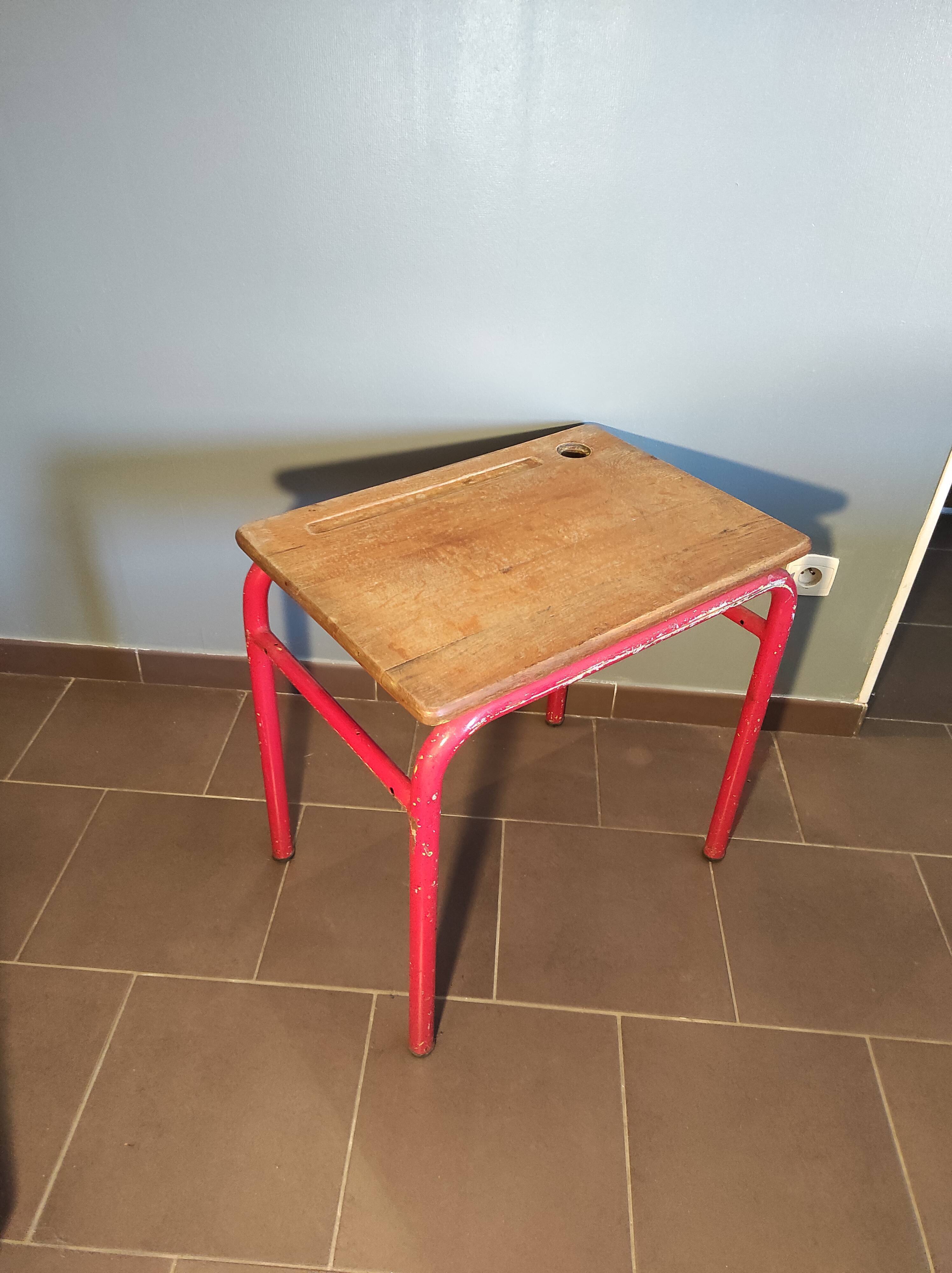 School desk in oak and red metal 1960
