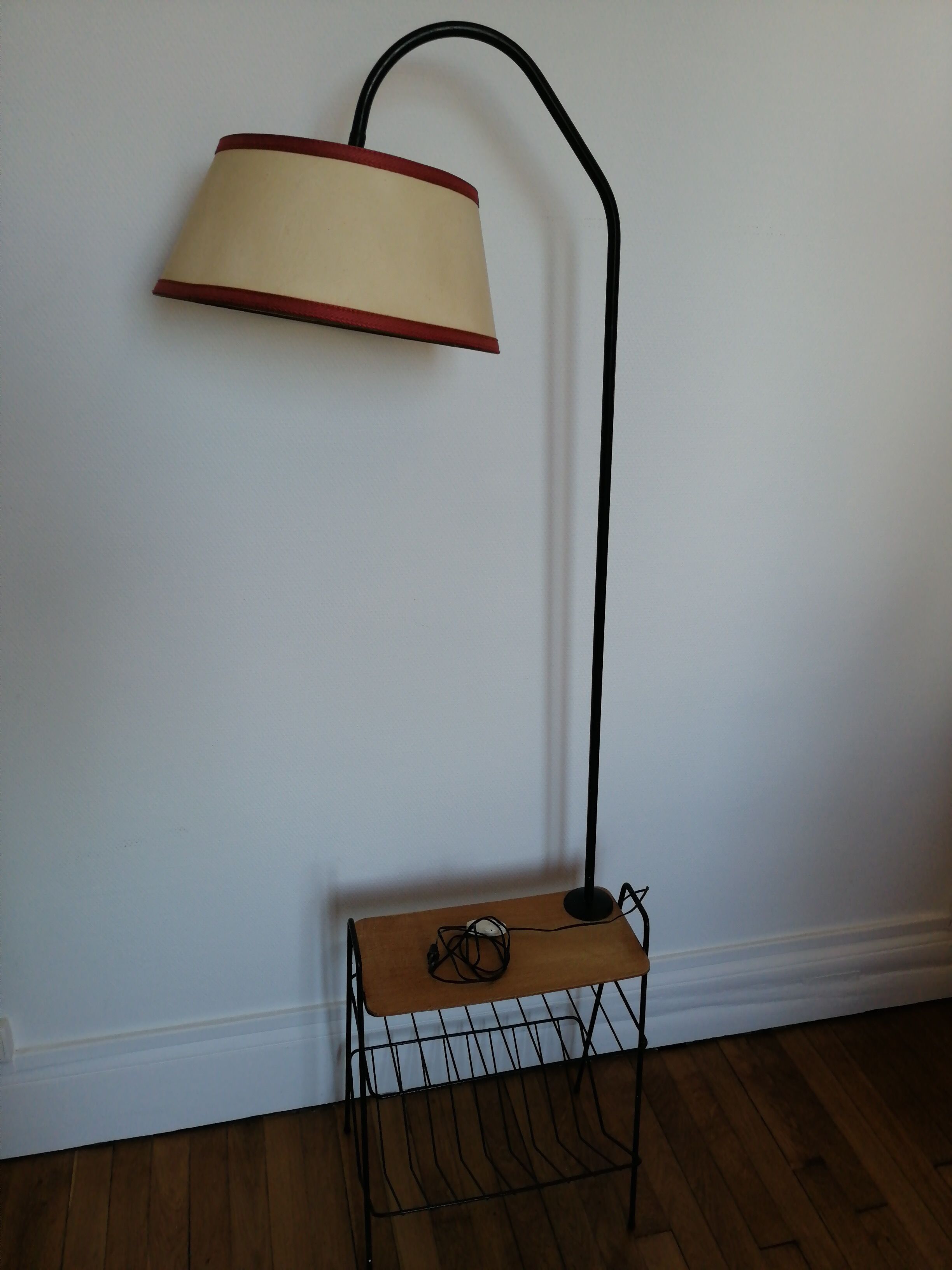 Floor lamp