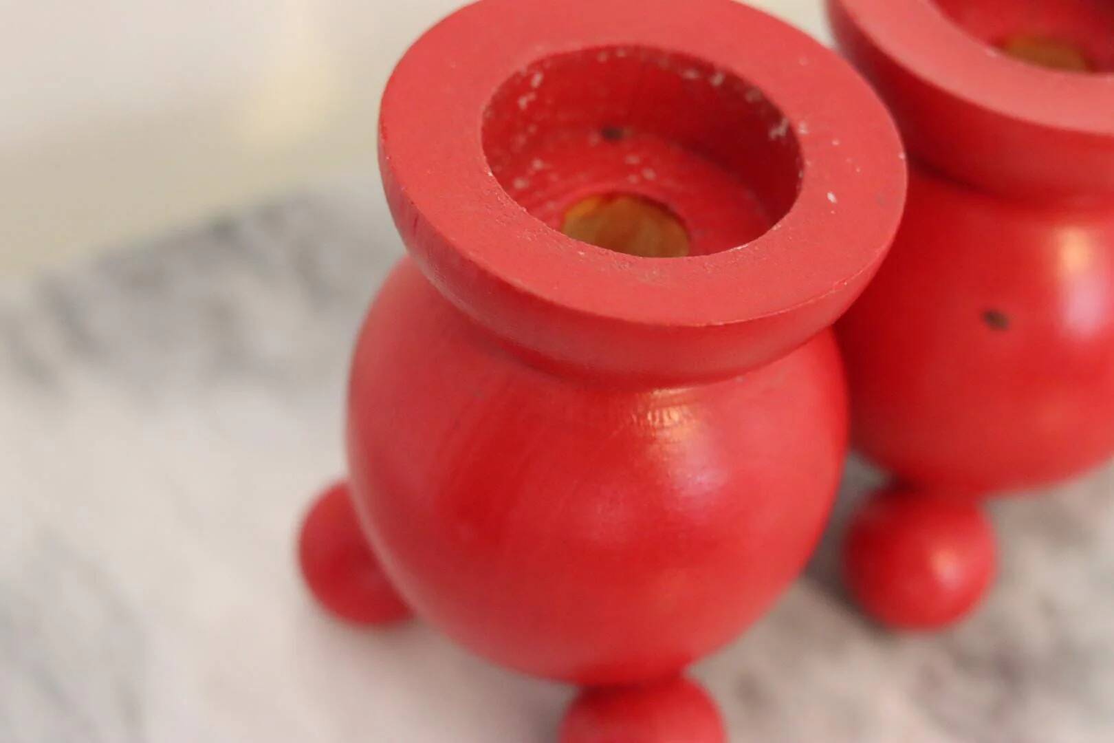 Paire de porte-bougies en forme de boule Dala suédoise