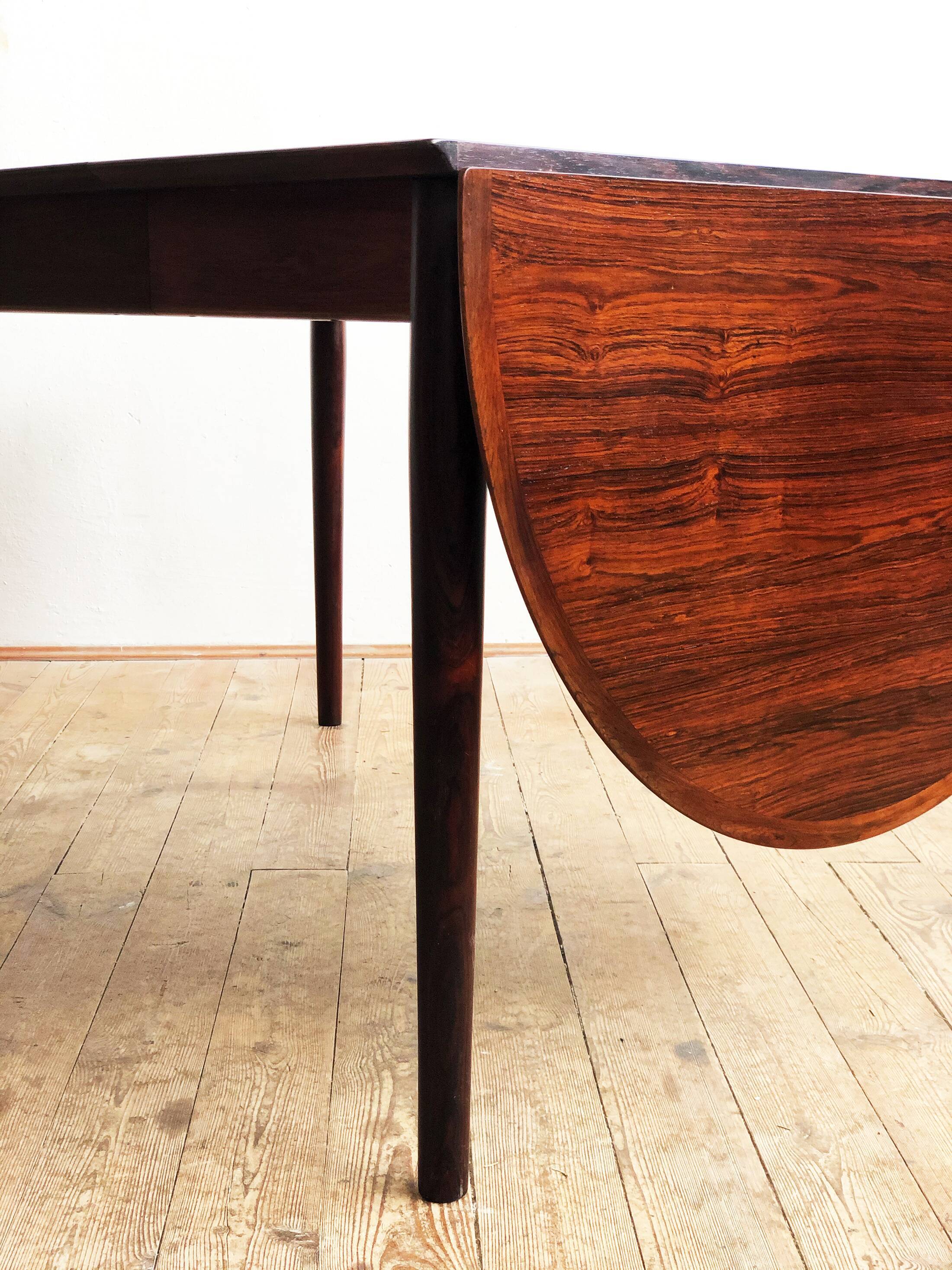 Extendable mid century drop leave rosewood dining table, model 227 by Arne Vodder for Sibast