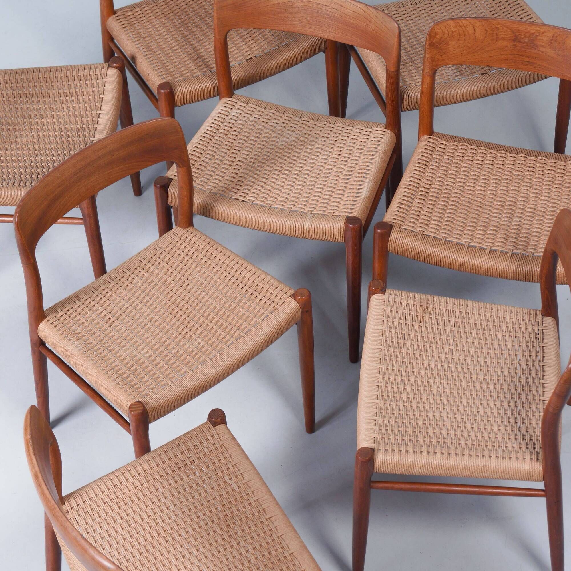 Danish extendable teak dining set with 8 Møller Model 75 chairs, 1960s
