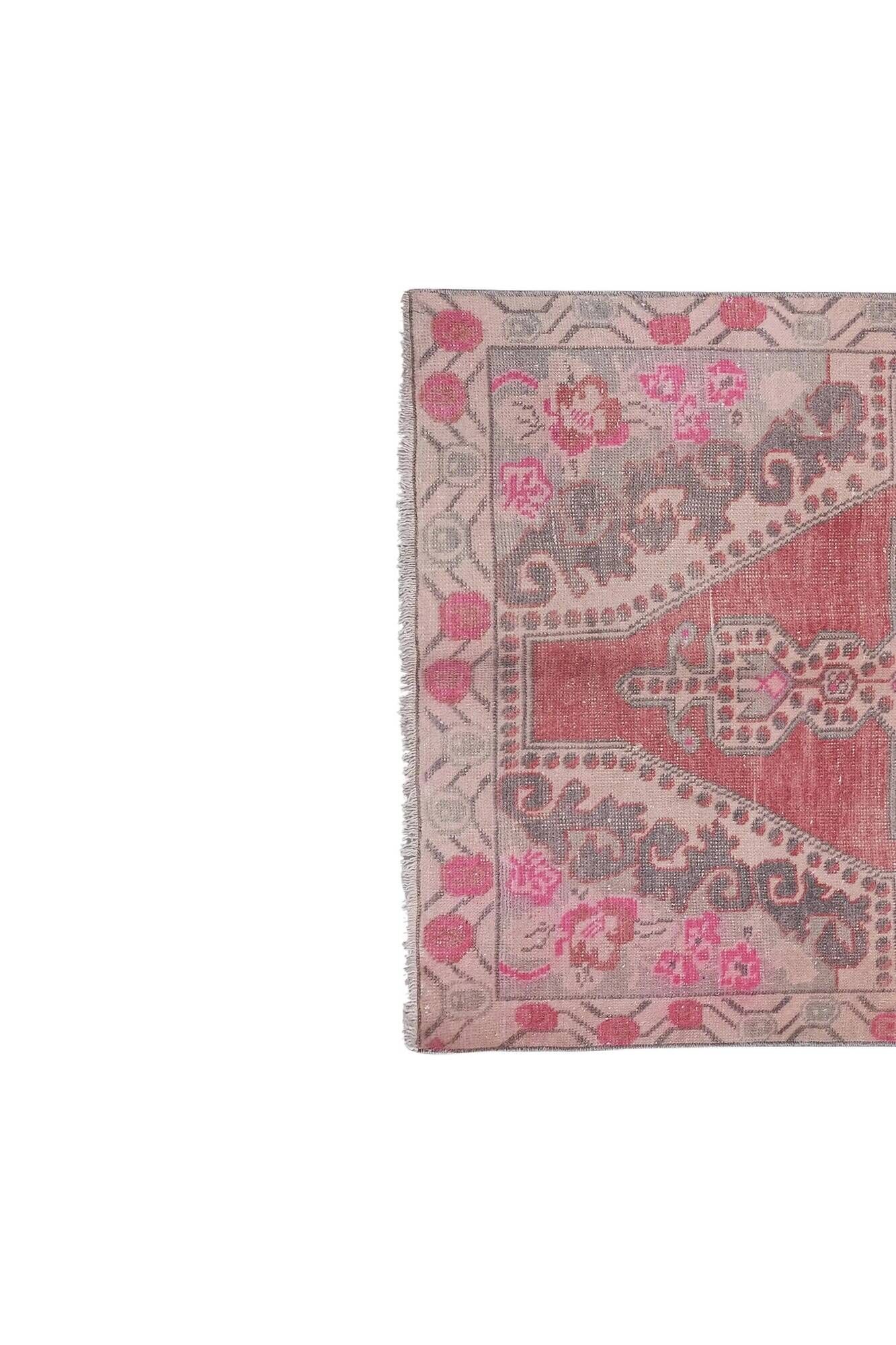 Vintage handmade Turkish rug 119x231 cm