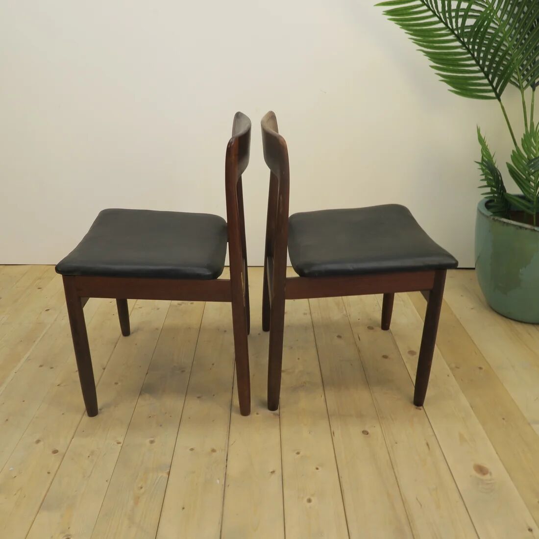 Set of 6 chairs by Nørgaard Møbelfabrik, rosewood and leather, Denmark 1960.