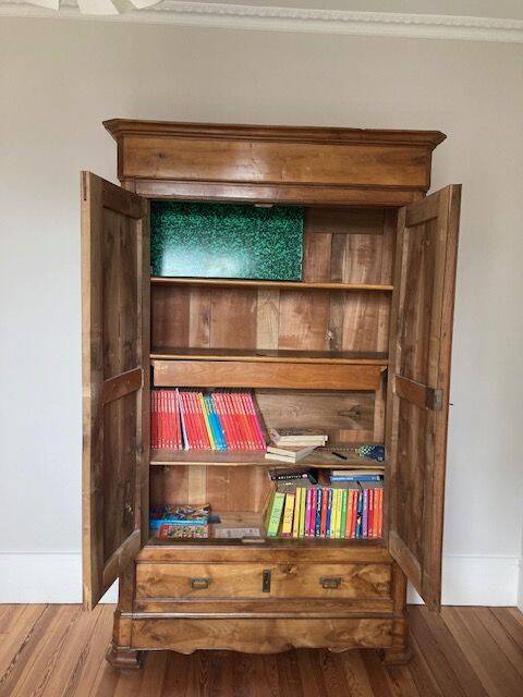 ANTIQUE CUPBOARD AROUND 1900