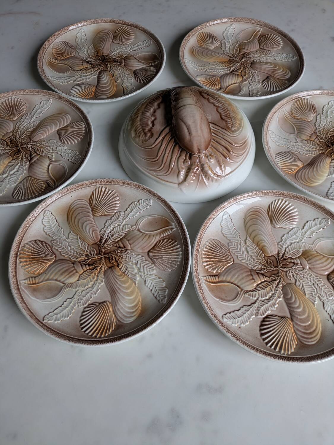 Shell service in slipware