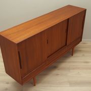 Buffet haut en teck, design danois, années 1960, production : Danemark