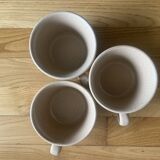 Tasse en grès décor fleur