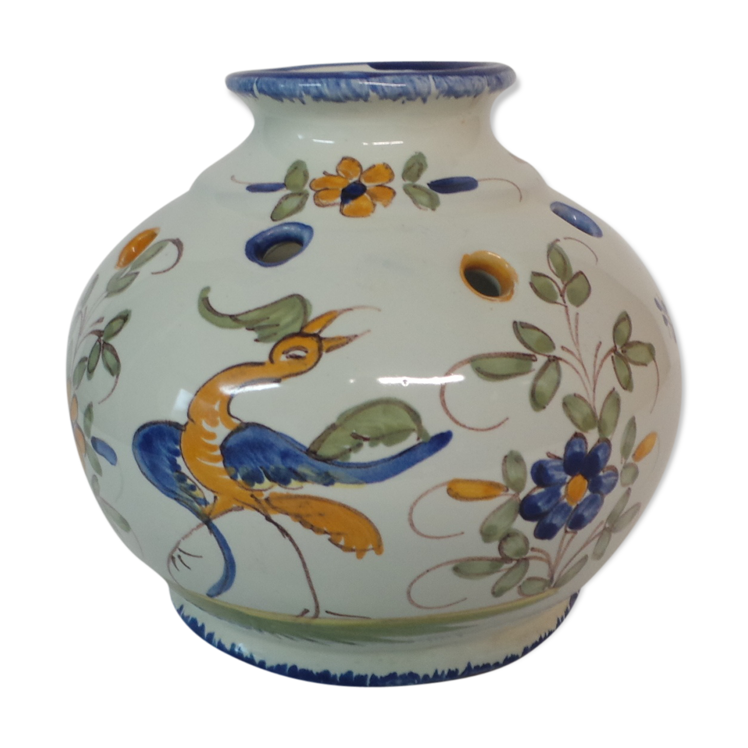 Vase flowers at old Handmade Martres