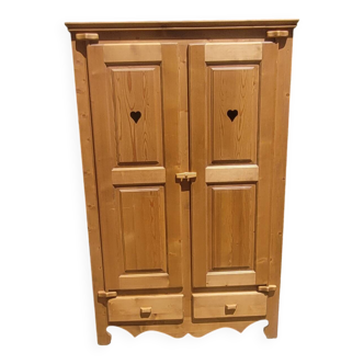 Armoire sapin style montagnard