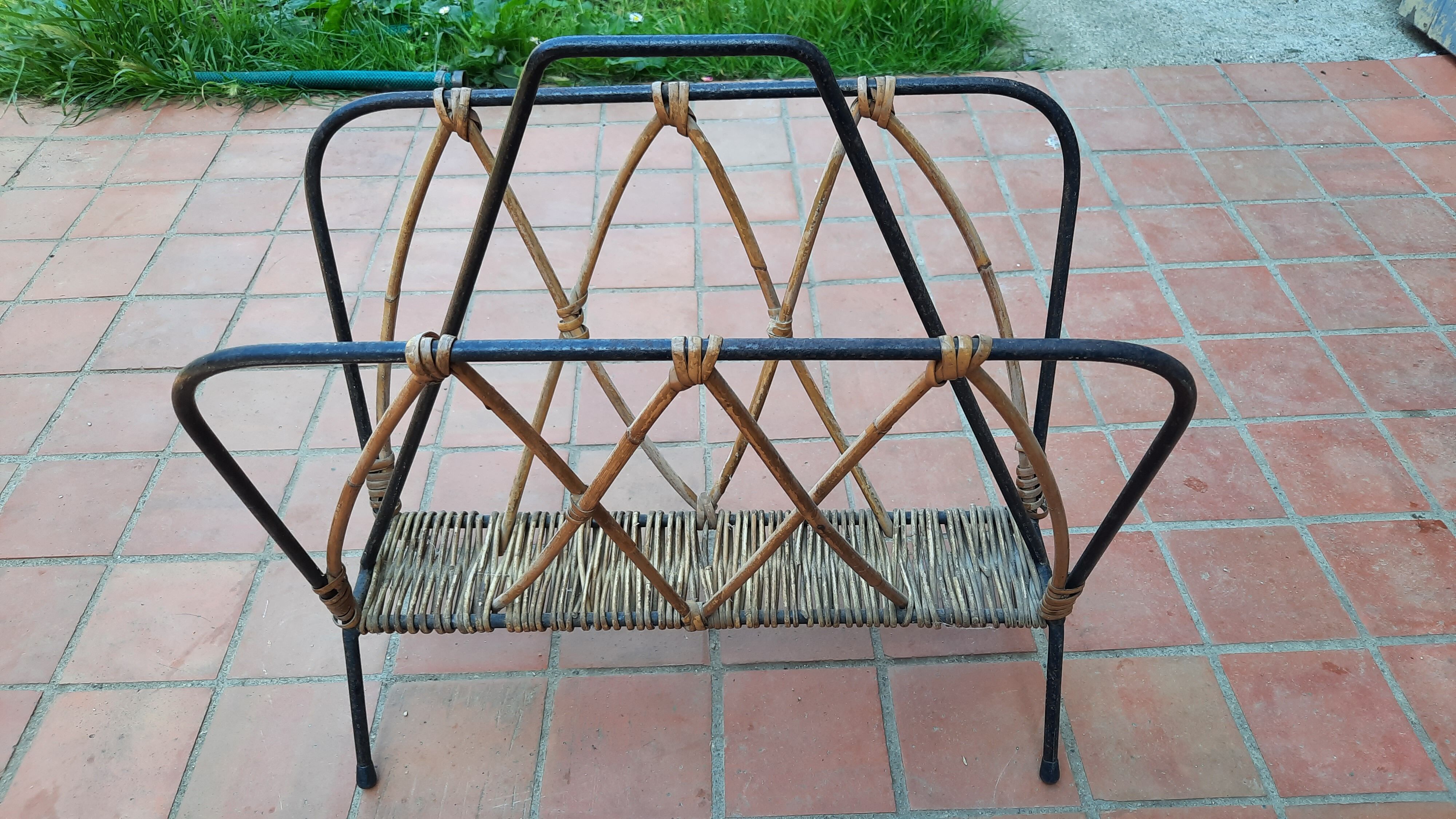 Metal and wicker magazine door